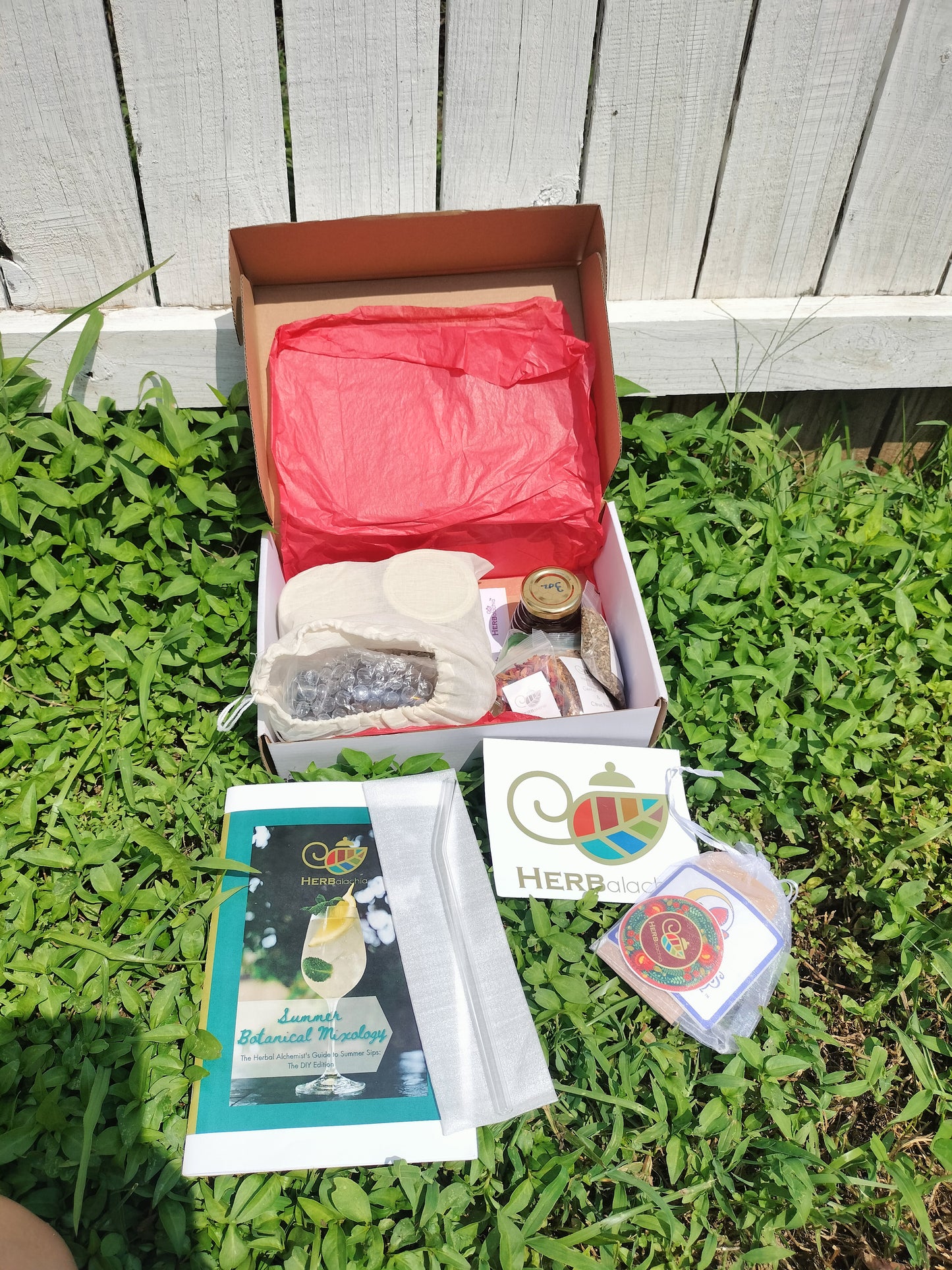 Summer Botanical Mixology DIY Box: The Guide to Summer Sips